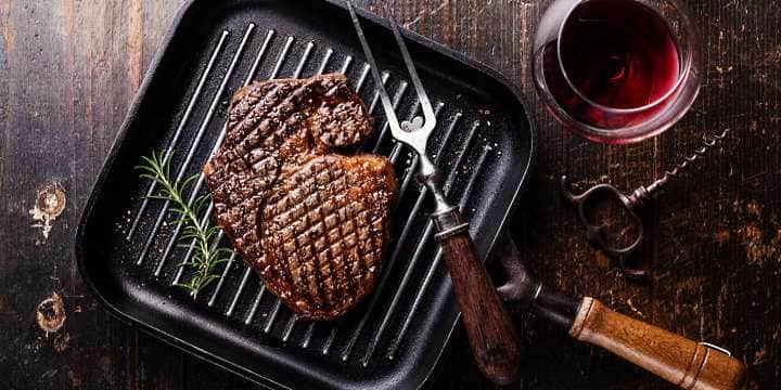 Matcha mat och vin - grillad stek med rött vin