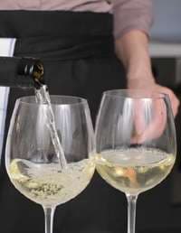 opening-a-wine-bottle