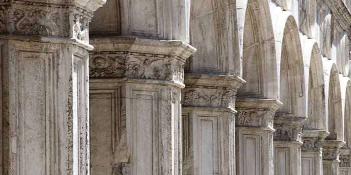 ancient-columns-led-down-a-hall-to-saint-marco-square-1