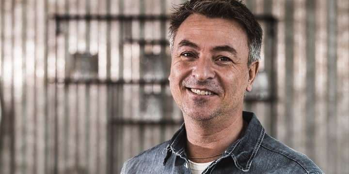 595b
