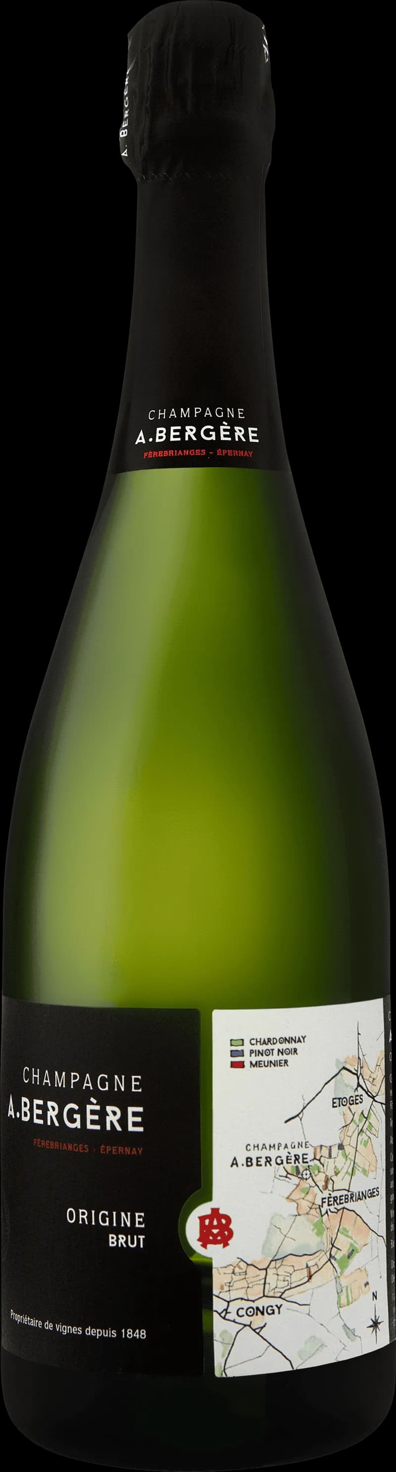 Flaska med A. Berg Ré mousserande vin mot ljus bakgrund.