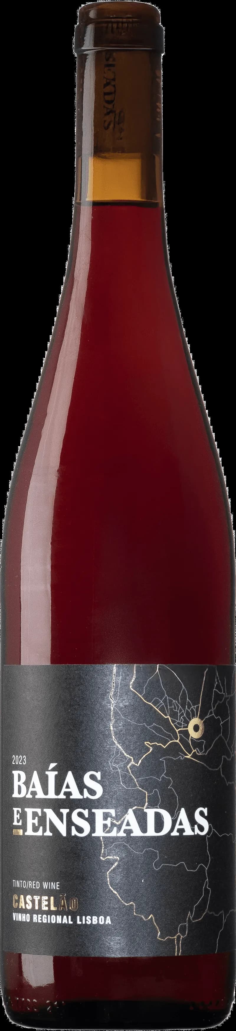 Flaska av rött vin Bá As E Enseadas på en bordsservering.