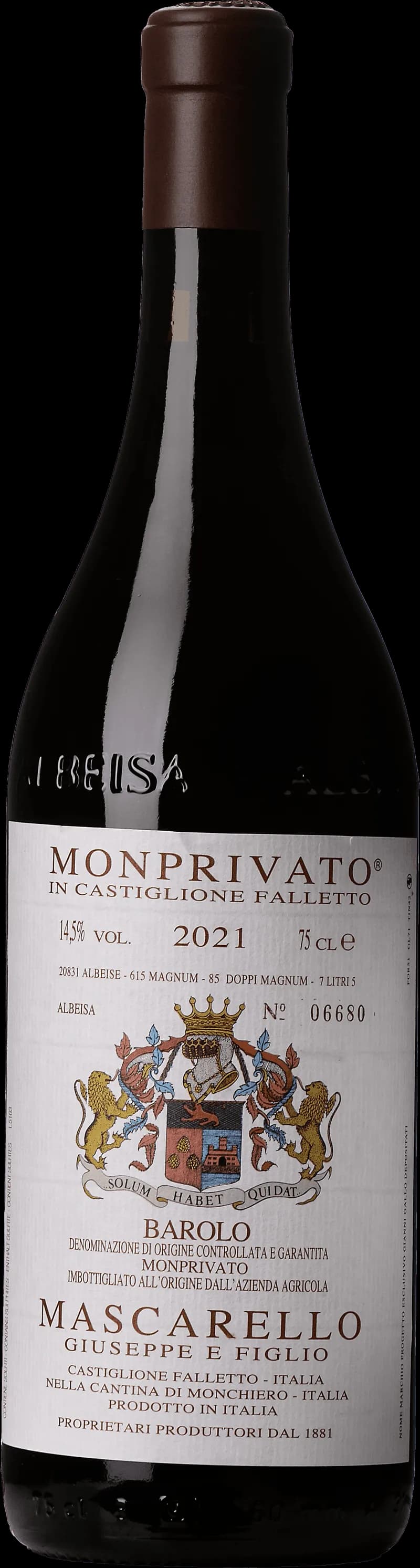 Flaska av rött vin Barolo Monprivato från Piemonte, Italien.