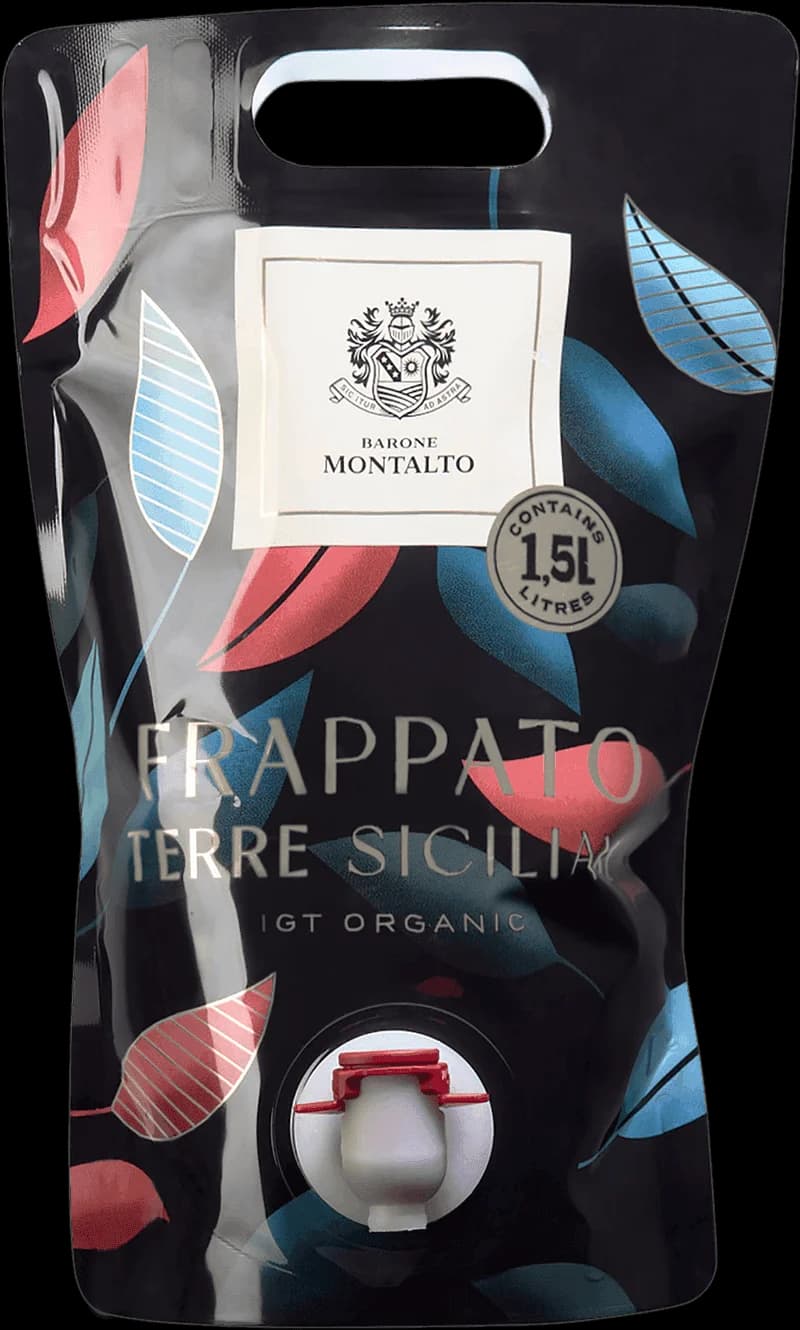 Flaska av rött vin från Barone Montalto på en vit bakgrund.