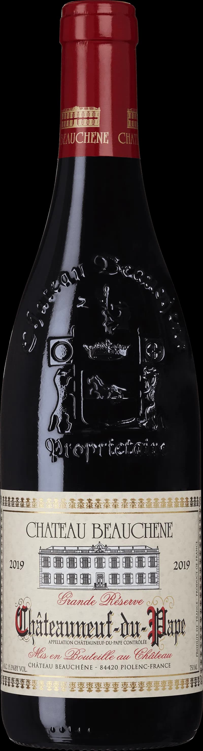 Flaska av Château Beauchêne rött vin mot en mörk bakgrund.