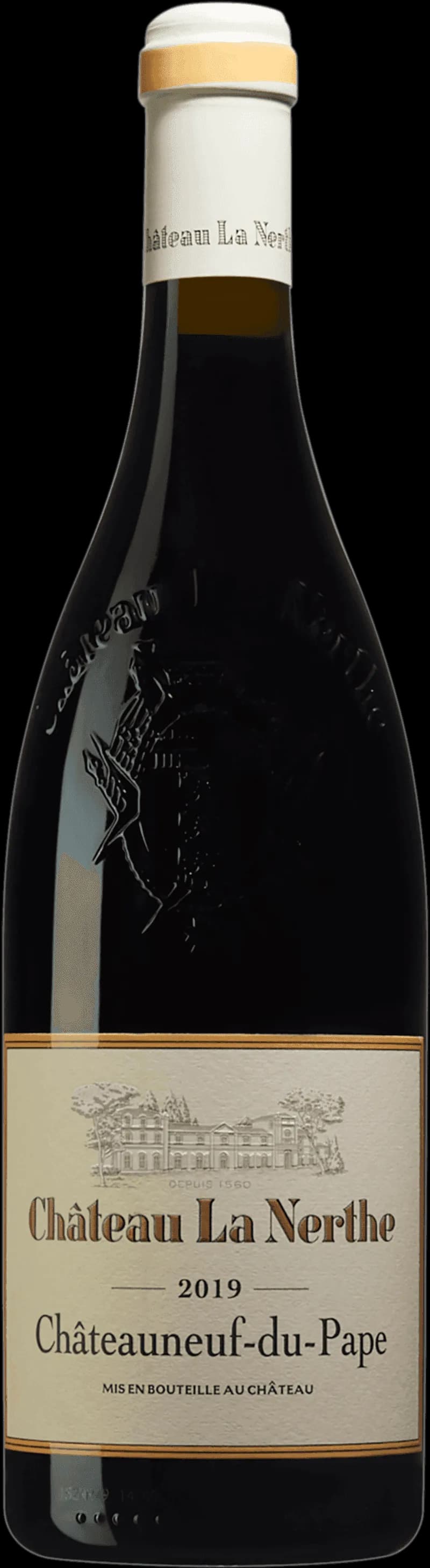 Flaska av Château La Nerthe rött vin på vit bakgrund