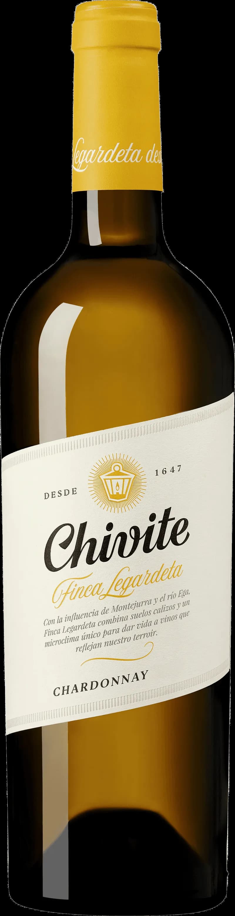 Chivite Finca Legardeta vitt vin i ett vinglas mot en neutral bakgrund.