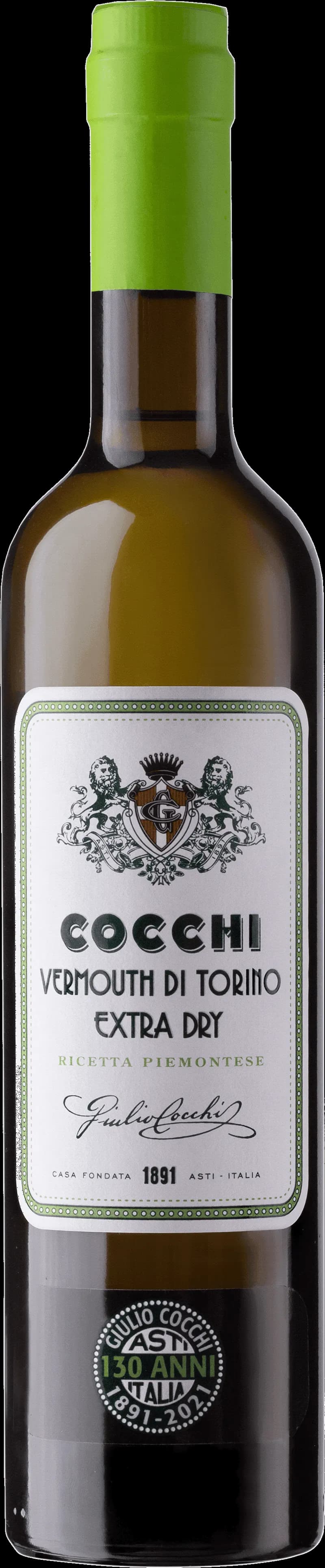 Flaska Cocchi Vermouth på ett bord