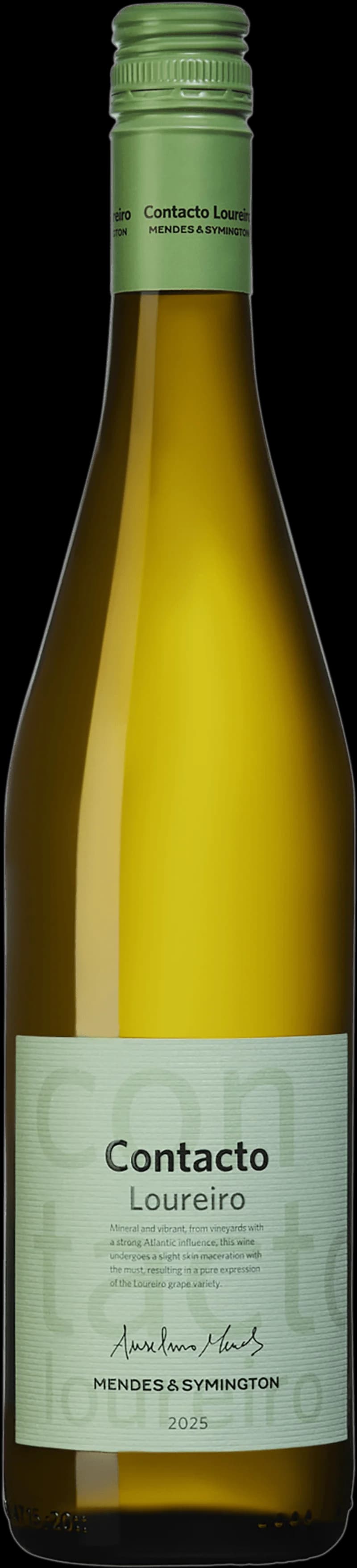 Flaska och glas med vitt vin från Contacto, årgång 2031.