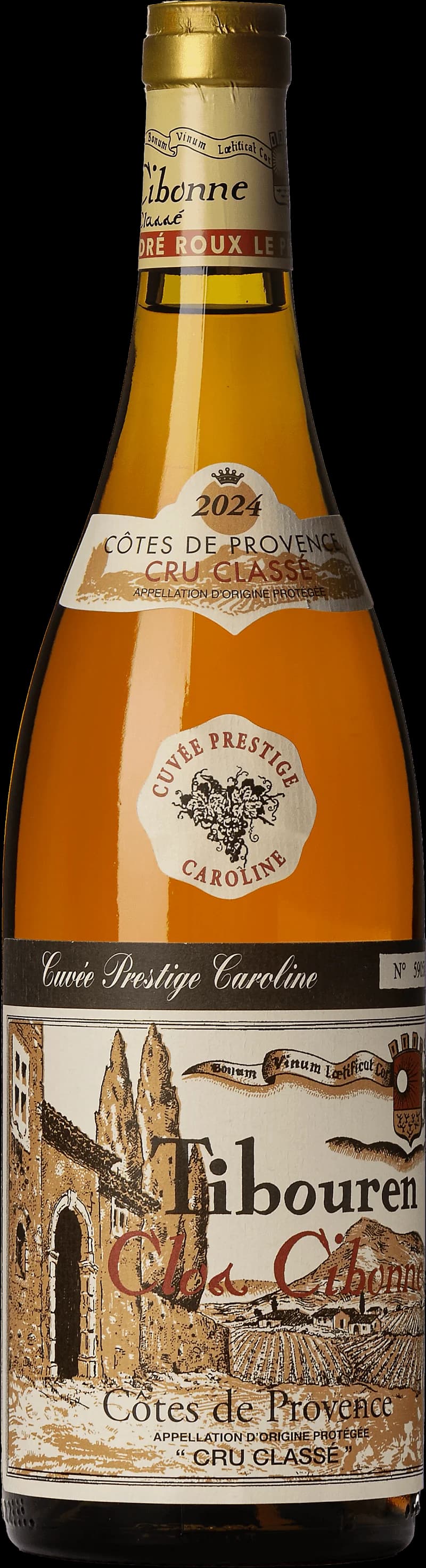 Cuvée Caroline rosévin i ett vinglas mot en ljus bakgrund.