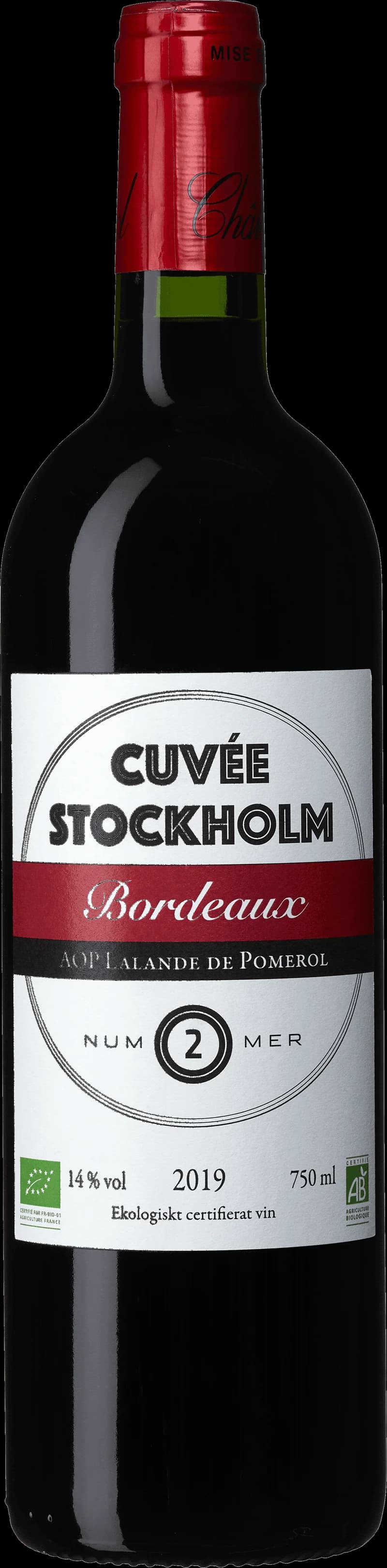 Flaska av Cuvée Stockholm nr 2 rött vin mot neutral bakgrund.
