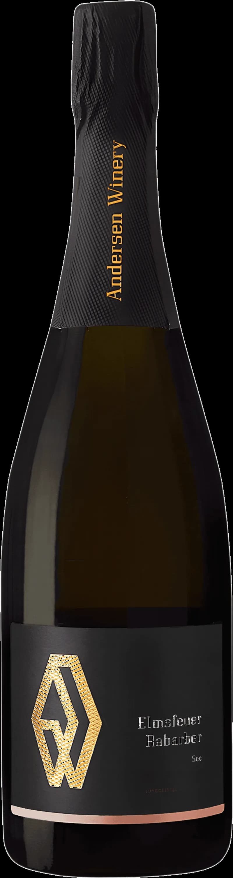 Flaska och glas med Elmsfeuer mousserande vin mot mörk bakgrund