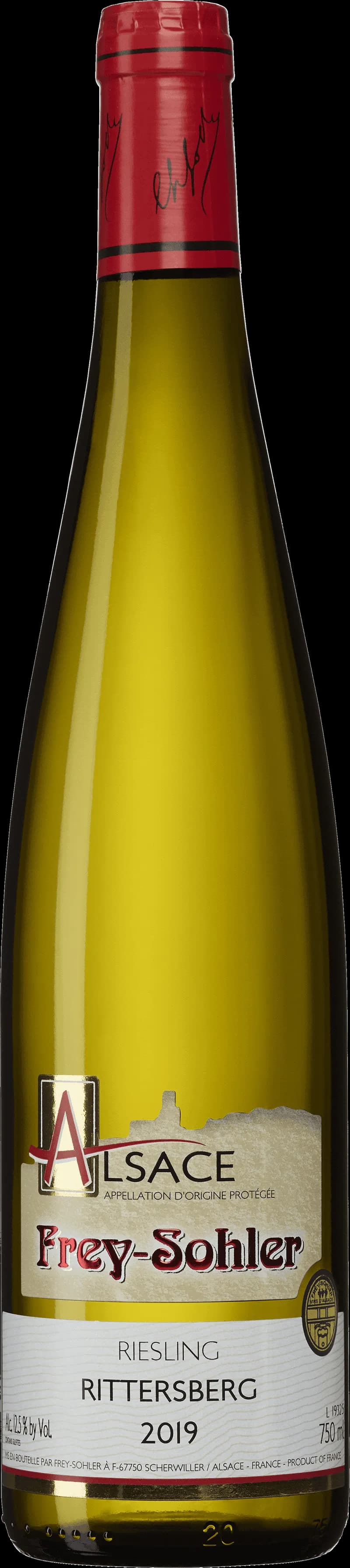 Frey Sohler vitt vin i ett glas mot en ljus bakgrund.