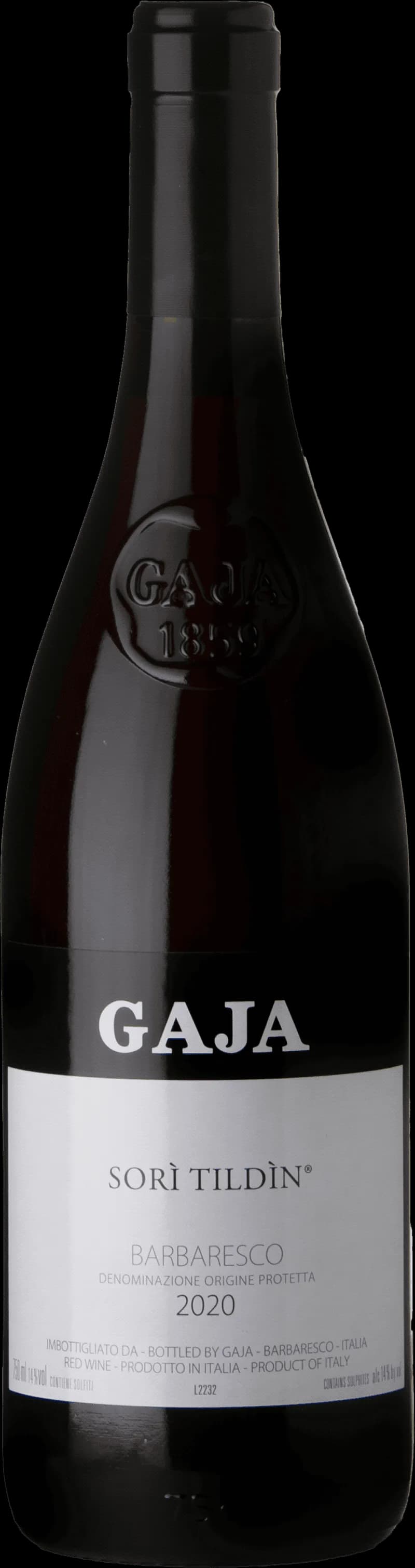 Flaska av rött vin från Gaja på en bordsservering.