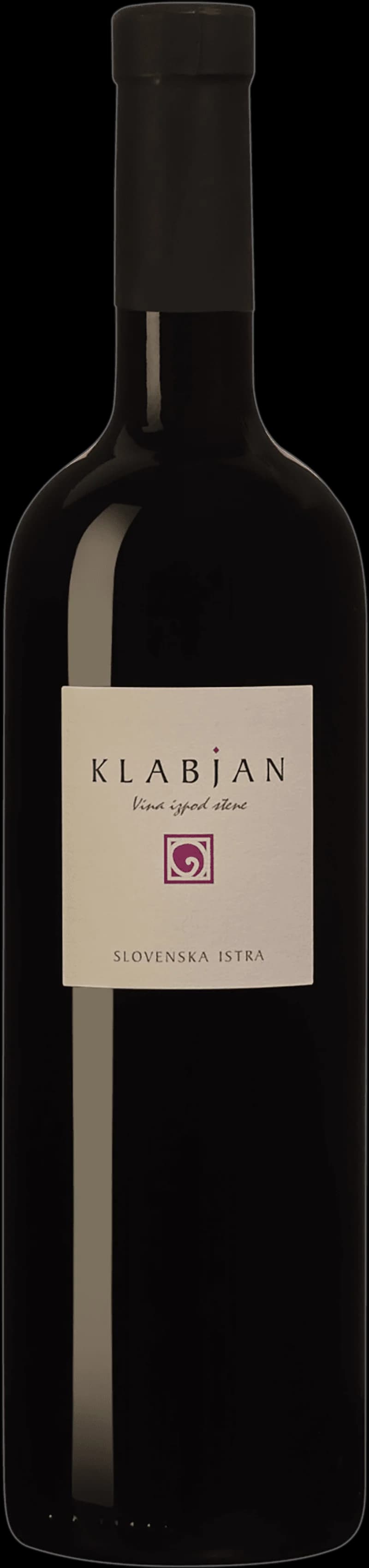 Flaska av Klabjan rött vin på en bordsservering.
