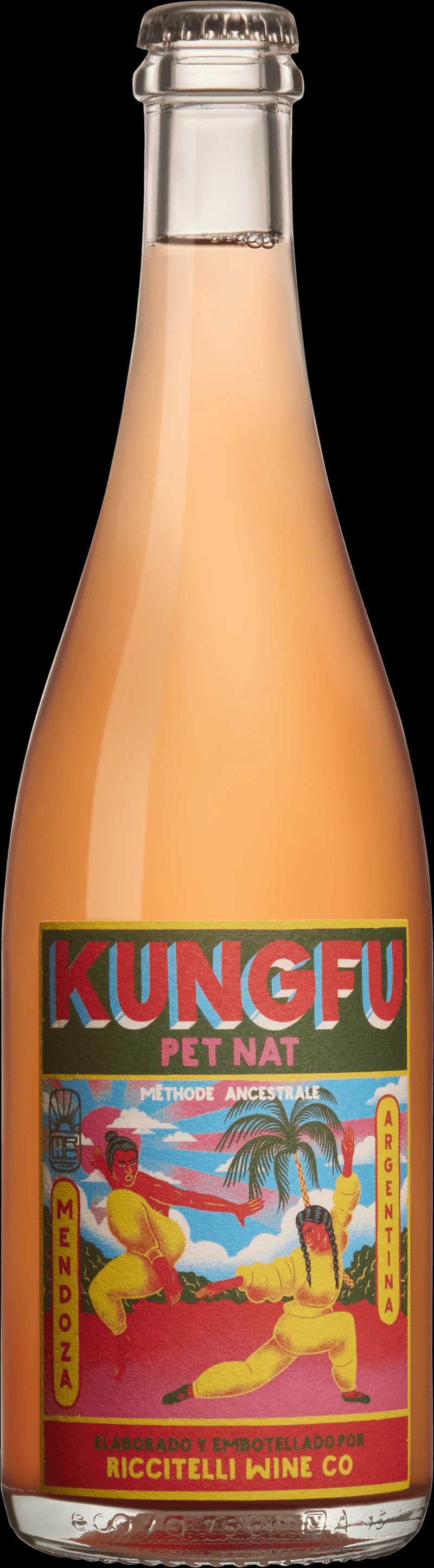Flaska och glas med Kung Fu rosévin mot ljus bakgrund.