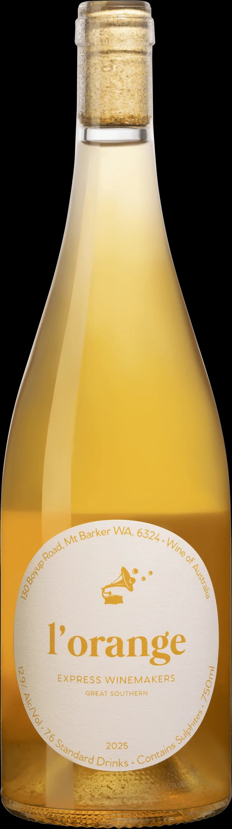 Flaska och glas med orange vitt vin från L'Orange.