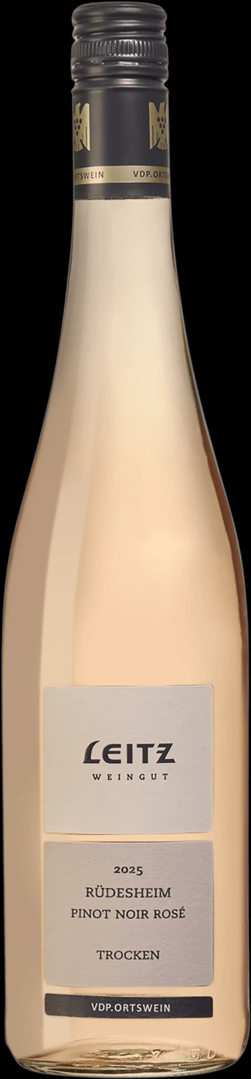 Flaska med Leitz rosévin mot ljus bakgrund