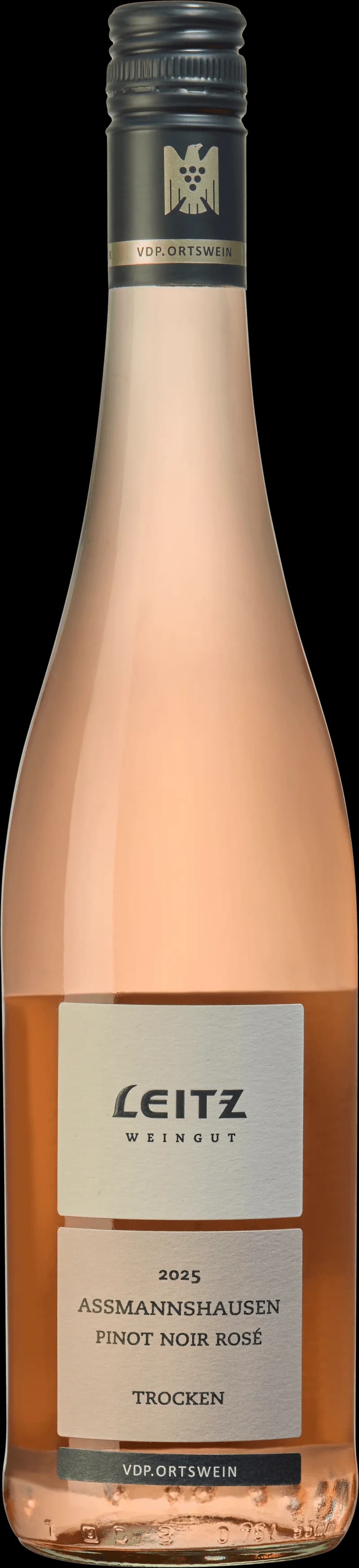 Flaska av Leitz rosévin mot en ljus bakgrund.