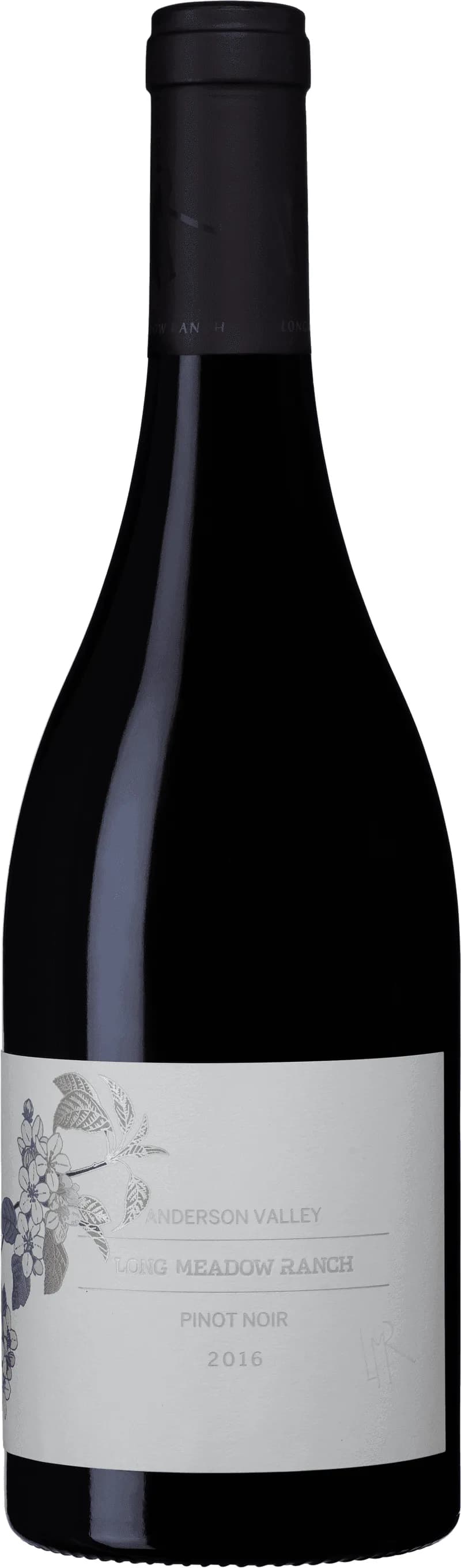Flaska med Long Meadow Ranch rött vin mot en neutral bakgrund.