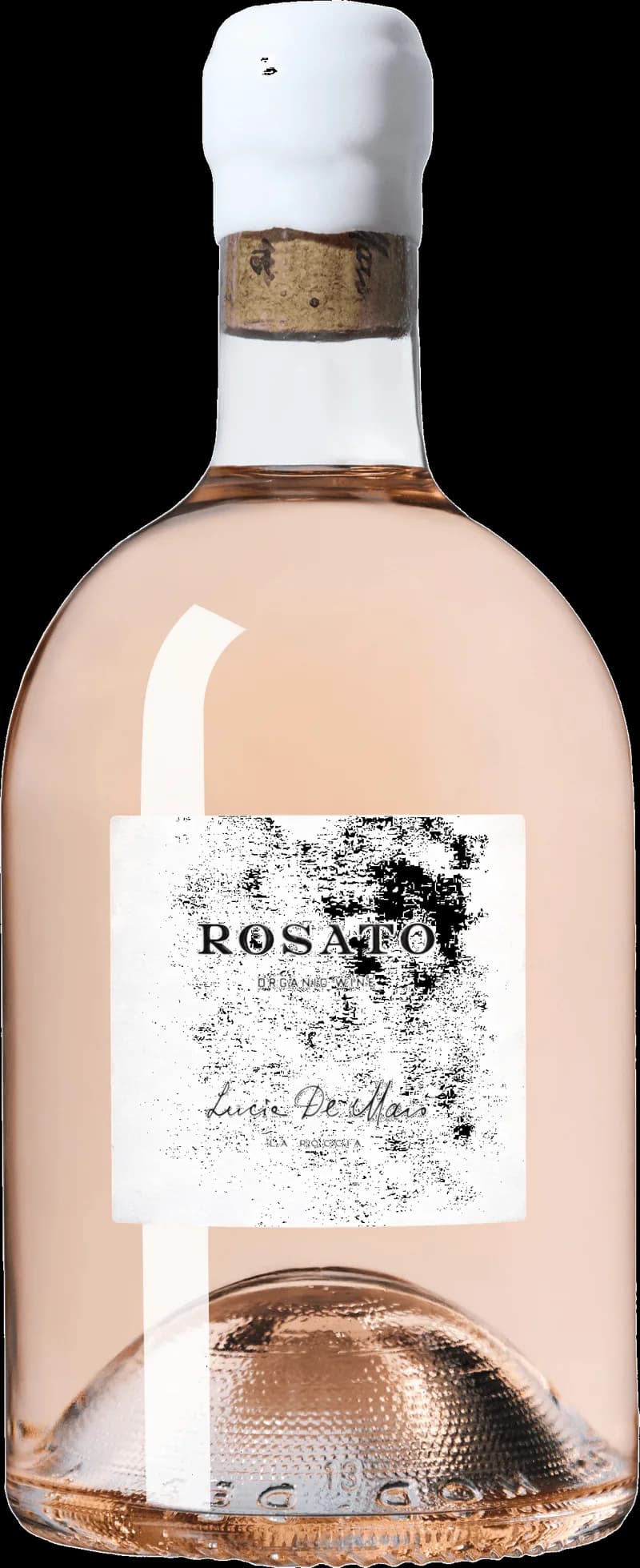 Lucia de Maio rosévin i ett vinglas mot ljus bakgrund.