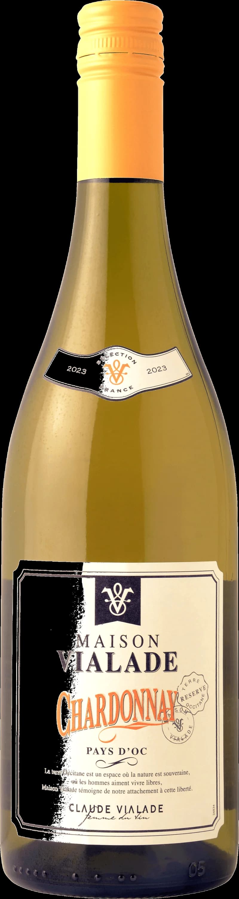 Flaska med vitt vin från Maison Vialade mot ljus bakgrund.