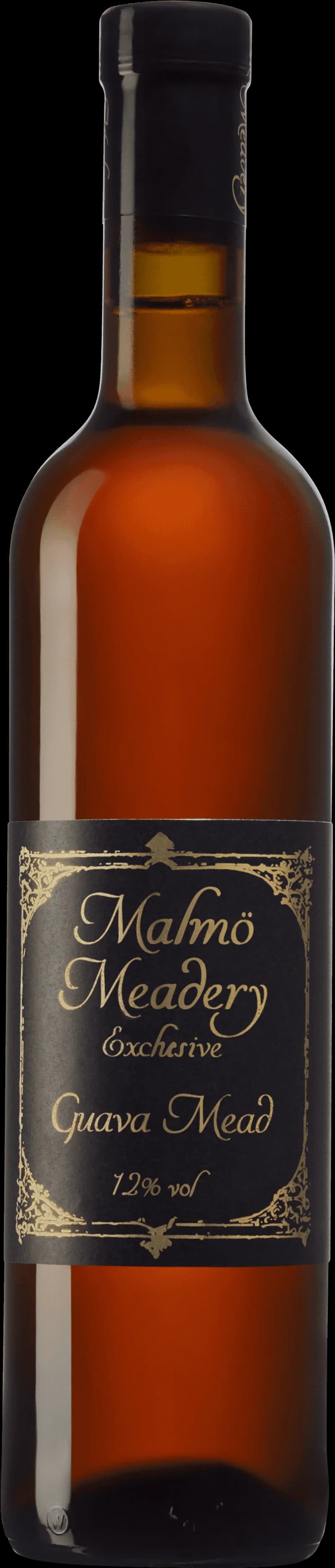 Flaskor från Malmö Meadery med smaksatt vin och fruktvin på en hylla.