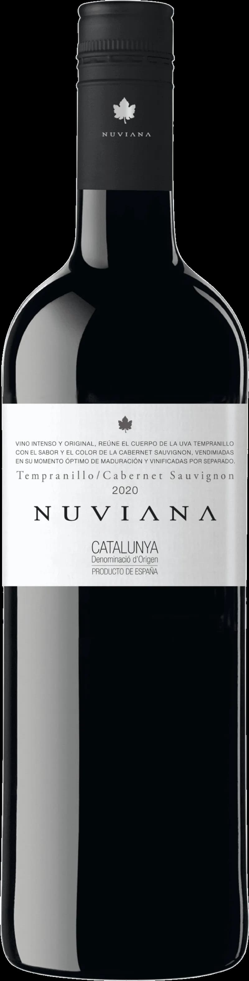 Flaska av Nuviana rött vin mot en mörk bakgrund.