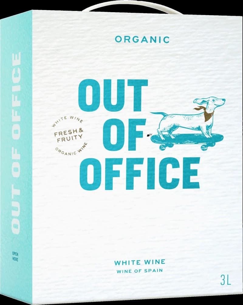 Flaska av Out of Office vitt vin på en ljus bakgrund.