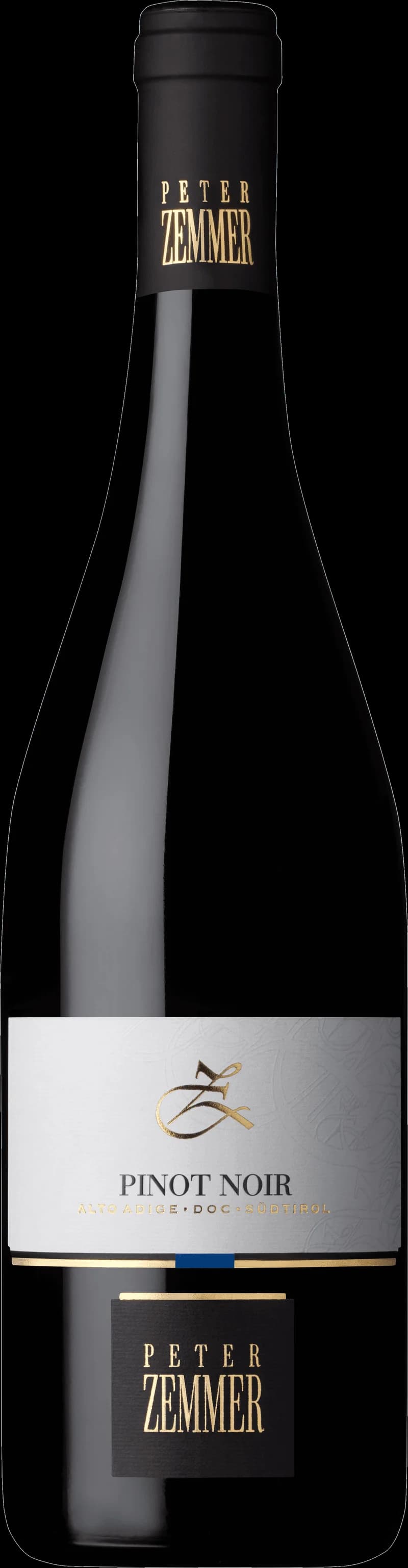Flaska Peter Zemmer Pinot Noir från Südtirol, rött vin på vit bakgrund.
