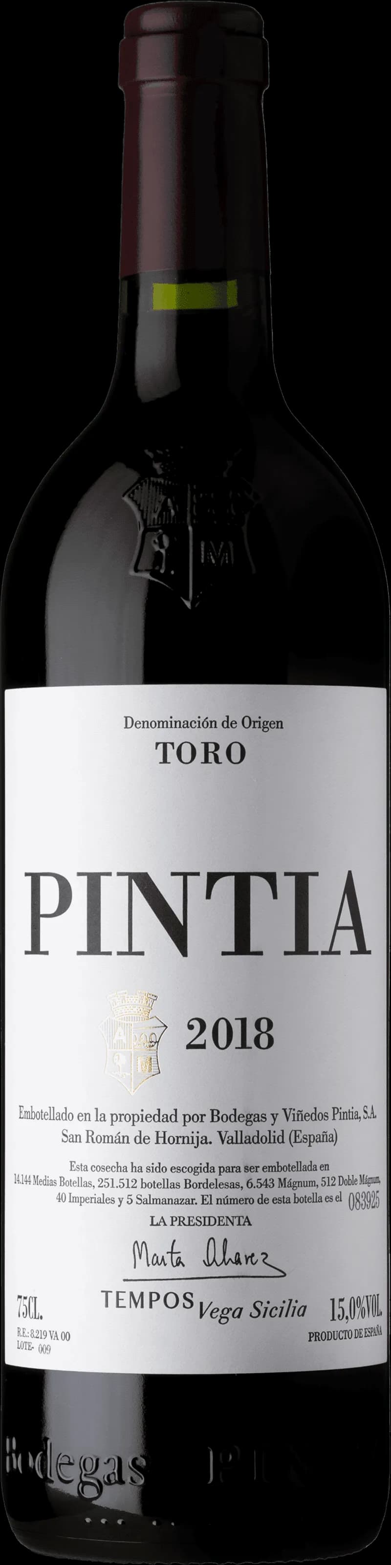 Flaska av rött vin från Pintia