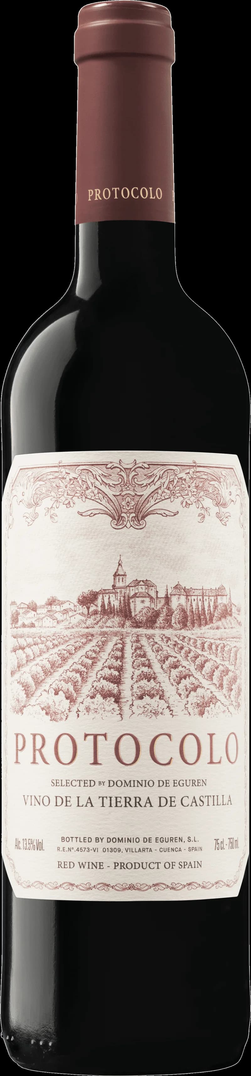 Flaska av rött vin Protocolo Tinto på vit bakgrund.