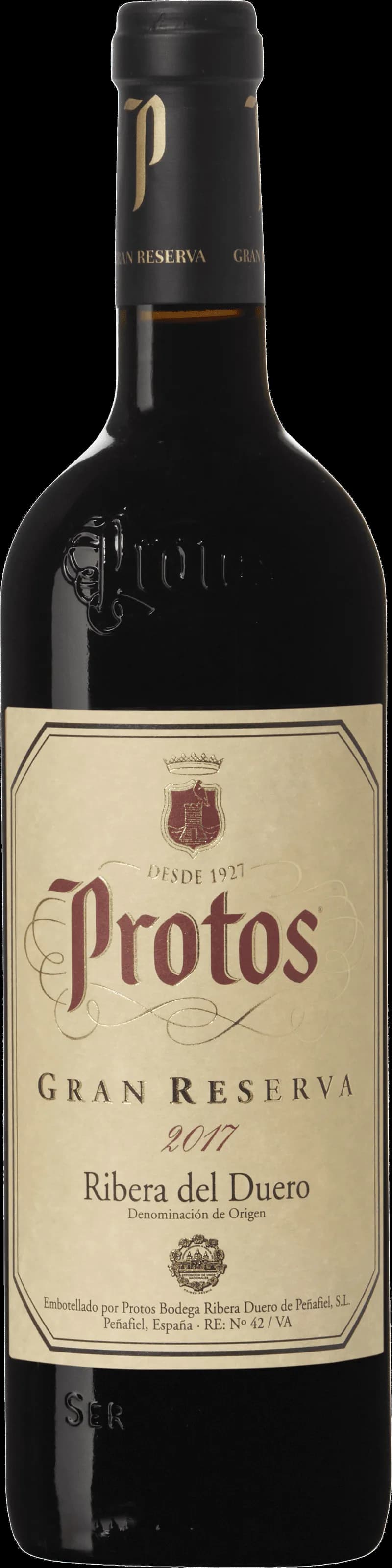 Flaska av Protos rött vin mot en neutral bakgrund