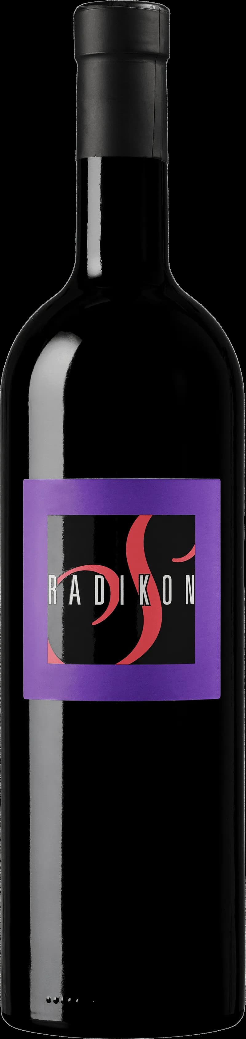 Flaska med Radikon rött vin, etikett med text och vinetikett.