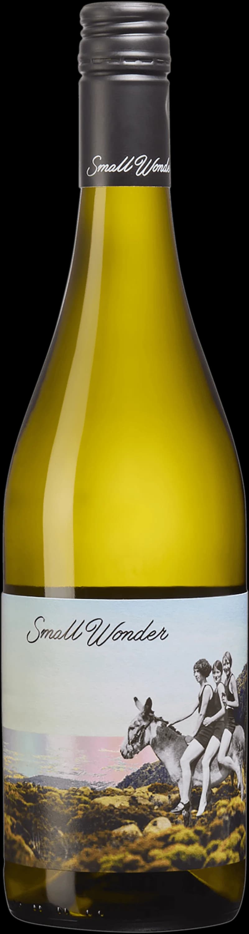 Flaska av Small Wonder vitt vin på en ljus bakgrund