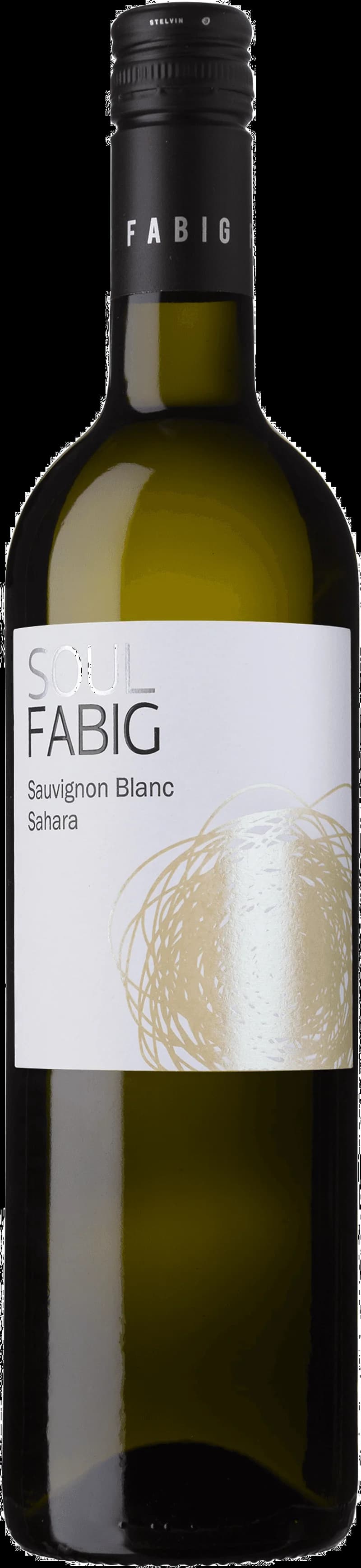 Flaska och glas med Soul Fäbrik vitt vin på en ljus yta.