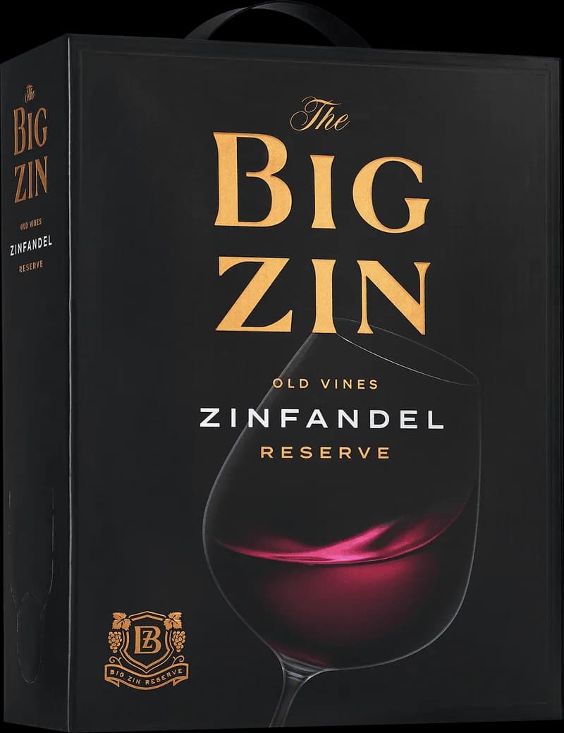Flaska av rött vin The Big Zin på vit bakgrund