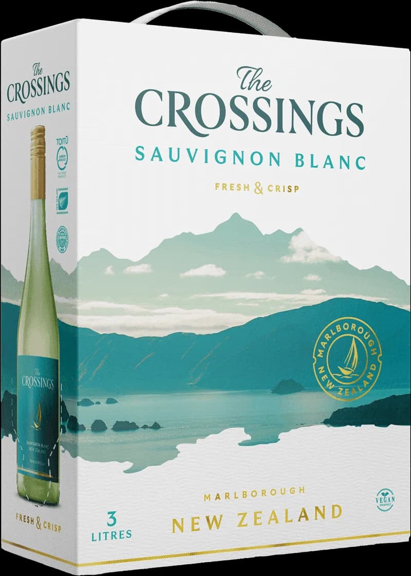 Flaska av The Crossings vitt vin mot en neutral bakgrund.