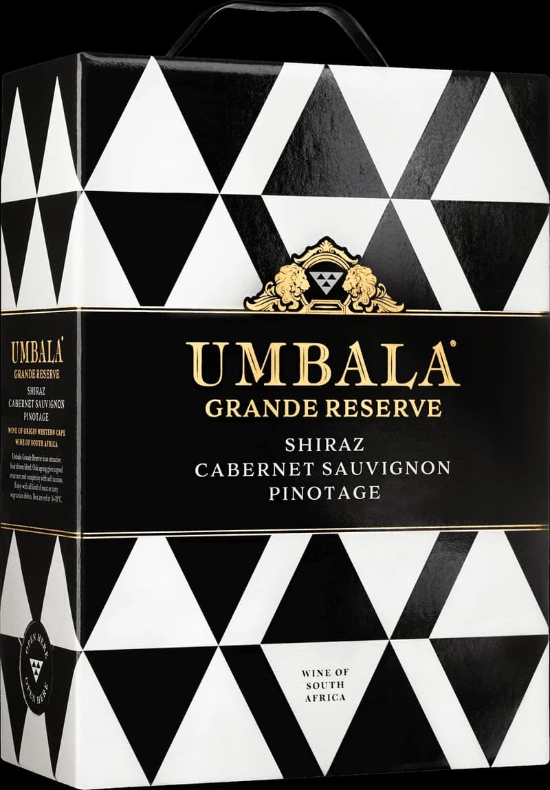 Flaska av rött vin Umbala på vit bakgrund