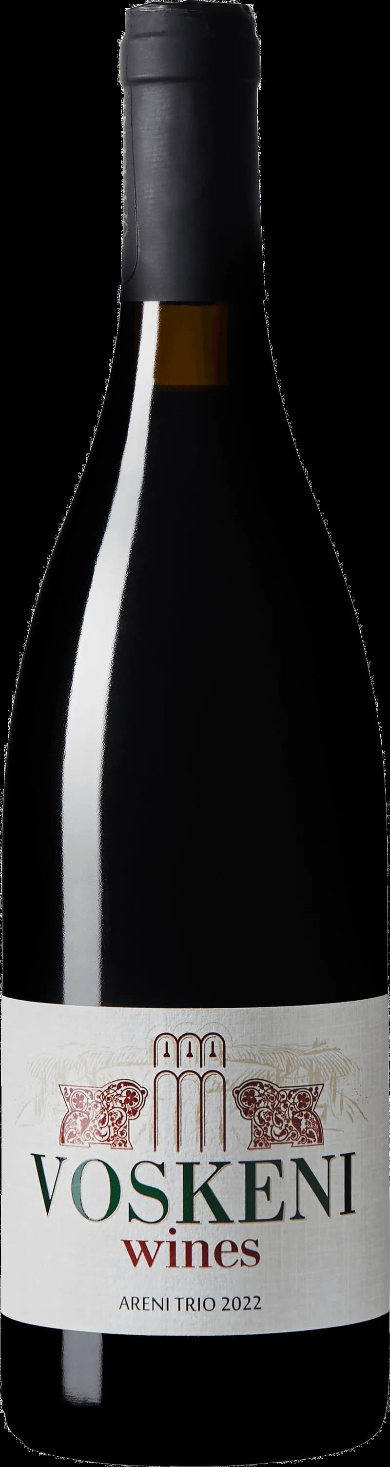 Flaska av rött vin från Voskeni