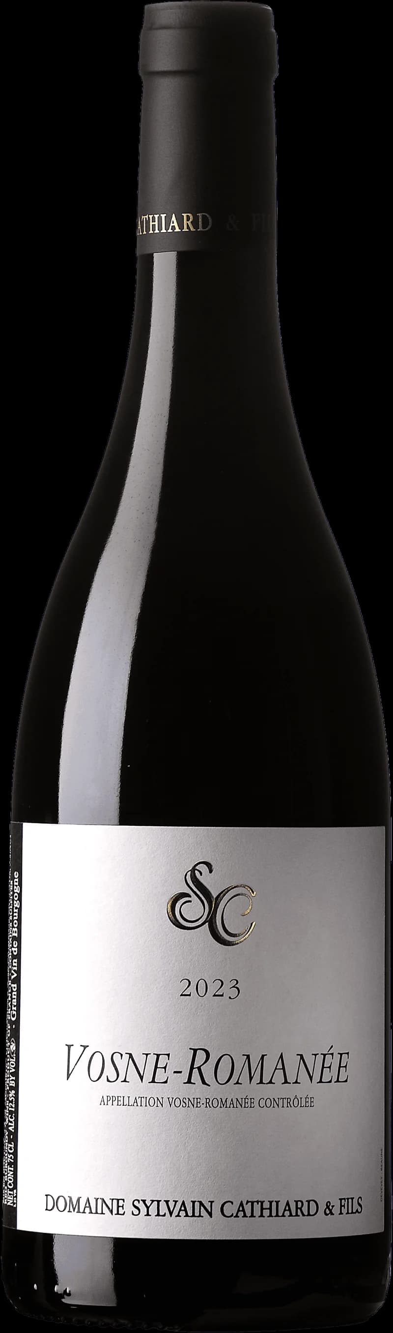 Närbild på ett glas rött vin från Vosne-Romanée med mörk rubinröd färg.