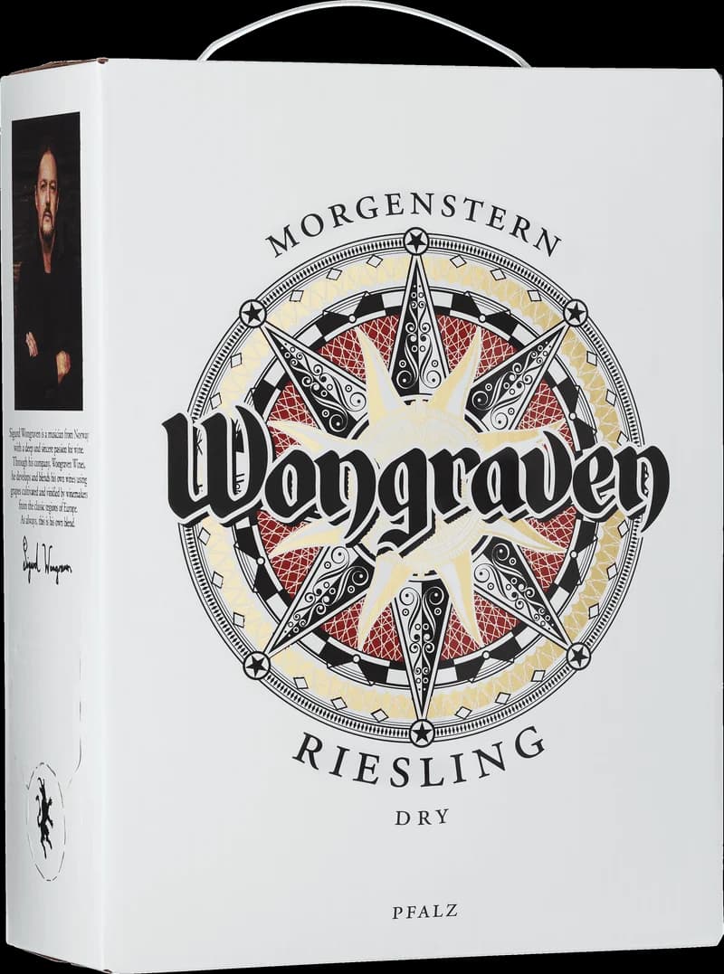 Flaska med Wongraven vitt vin mot ljus bakgrund