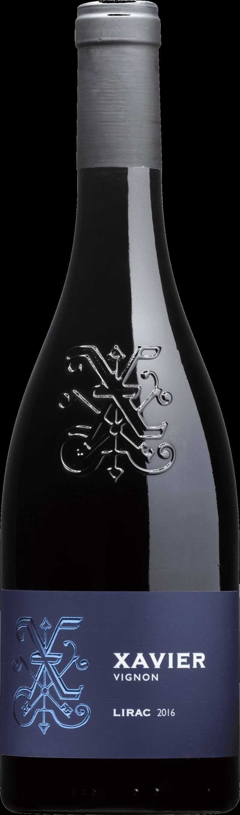 Flaska av Xavier Vignon rött vin mot en mörk bakgrund.