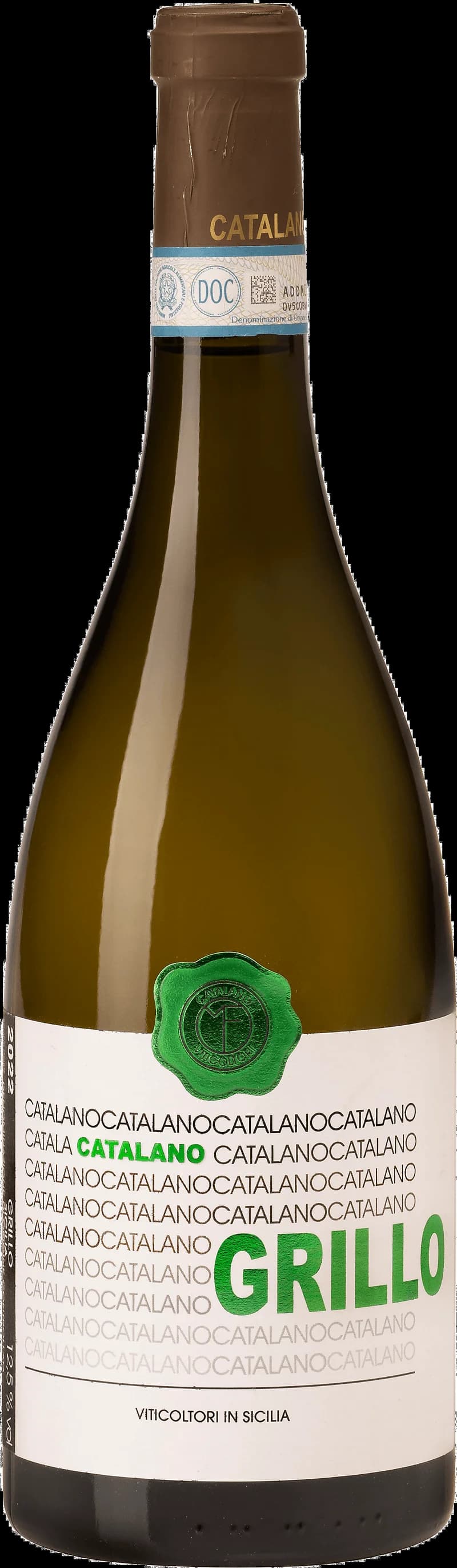 Flaska och glas med vitt sicilianskt vin av druvan Grillo mot ljus bakgrund