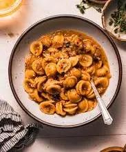 Vilken pasta passar bra till Pinot Noir?