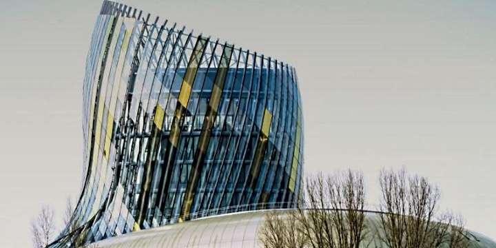 La Cité du Vin Bordeaux – en vinresa i tid och rum