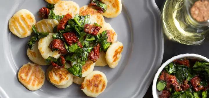 Gnocchi, soltorkade tomater & spenat