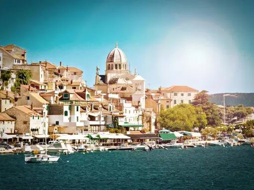 Dalmatien: medeltida staden Šibenik