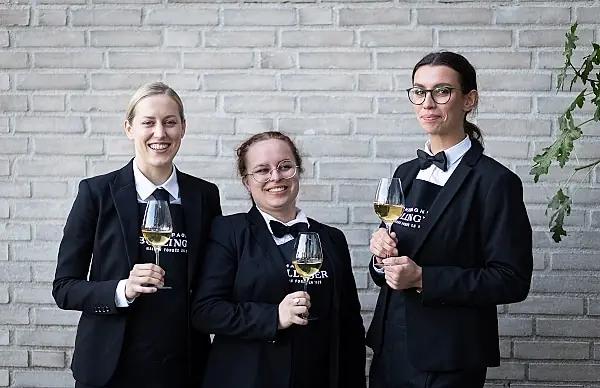 3 gör upp om titeln ”Årets Lily Bollinger”