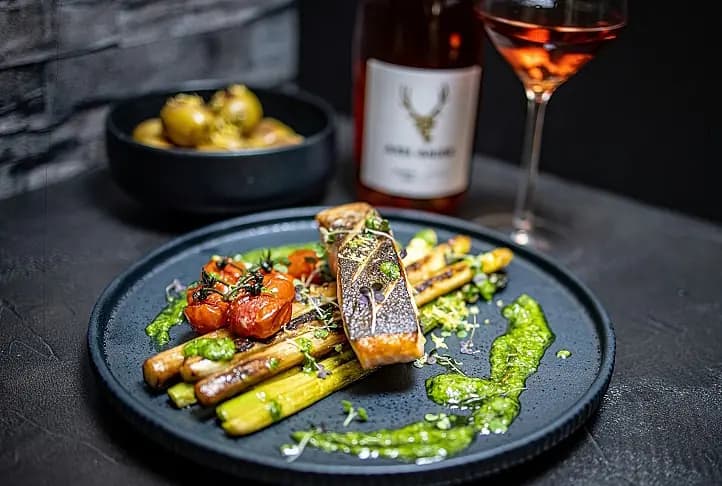 Nu börjar vi utegrilla – tips på 6 bra viner